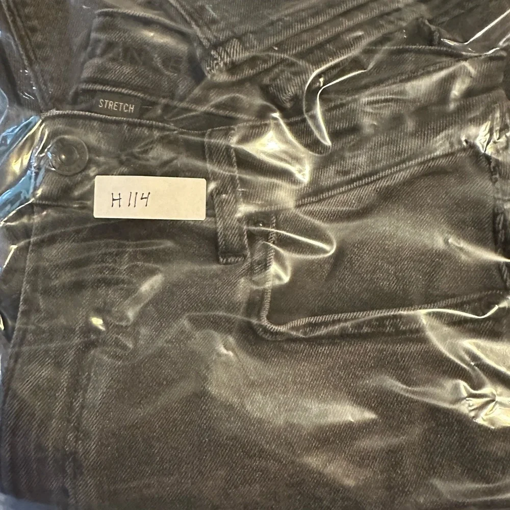 American Eagle Womens‎ 4 Regular Mom Jeans Stretch Black Pockets High-Rise